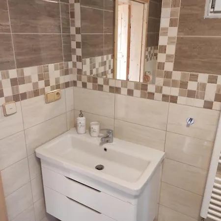 Dom wakacyjny Apartmanova Secanda S Bazenem, U Secske Prehrady *