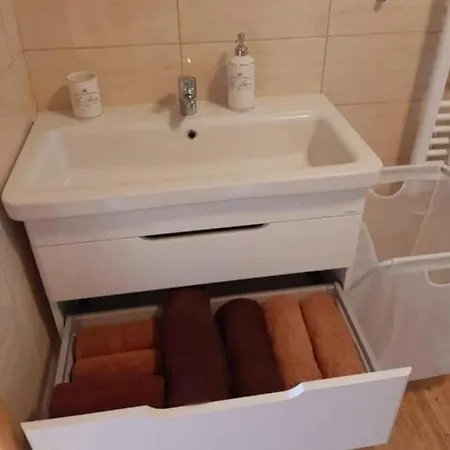 Apartmanova Secanda S Bazenem, U Secske Prehrady * Seč