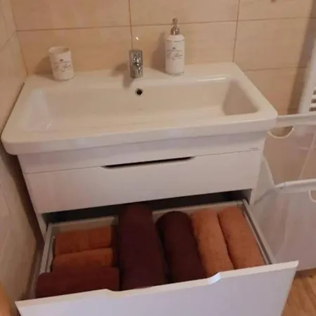 Apartmanova Secanda S Bazenem, U Secske Prehrady * Seč