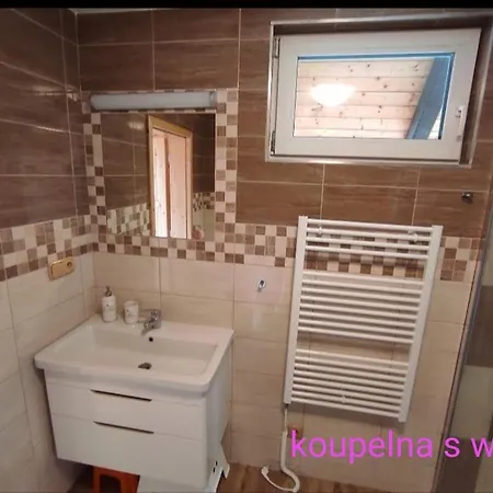 Apartmanova Secanda S Bazenem, U Secske Prehrady Seč