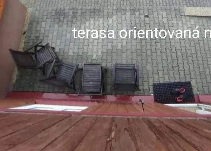 Apartmánová Sečanda S Bazénem, U Sečské Přehrady * Seč